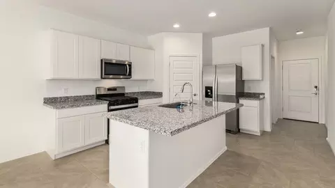 Kitchen - 14011 E Canidae Dr, Vail, AZ 85641 photo 3 of 6