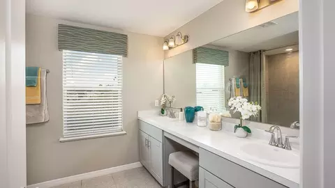 Bath - 569 Broadoak Dr, Dundee, FL 33838 photo 3 of 6