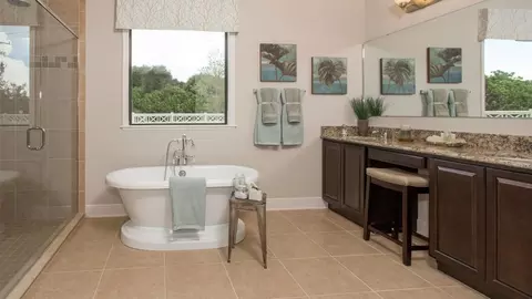 Bath - 569 Broadoak Dr, Dundee, FL 33838 photo 7 of 7