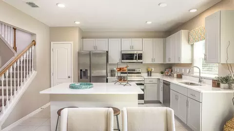 Kitchen - 569 Broadoak Dr, Dundee, FL 33838 photo 5 of 6
