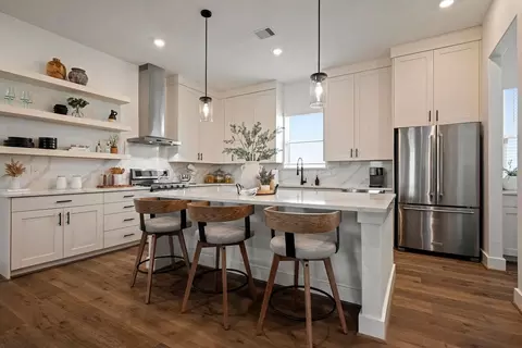 Kitchen - 1908 Greenbrier Ct, Rosenberg, TX 77471 photo 1 of 2