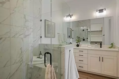 Bath - 1908 Greenbrier Ct, Rosenberg, TX 77471 photo 1 of 3