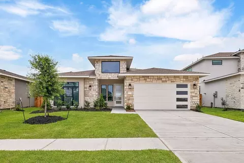 Exterior - 1908 Greenbrier Ct, Rosenberg, TX 77471 photo 9 of 10