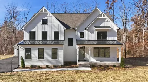 12420 Coalboro Rd, Chesterfield, VA 23838