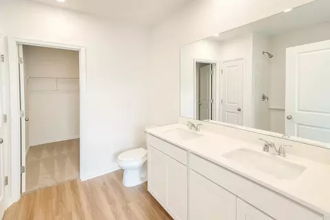 Bath - 4638 Hawthorn Ave, Parrish, FL 34219 photo 4 of 4