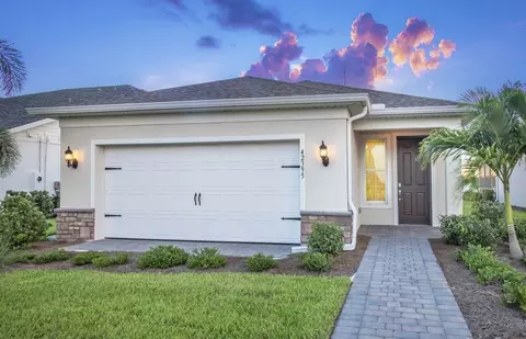 18937 Indian Rock Pl, Lakewood Ranch, FL 34211