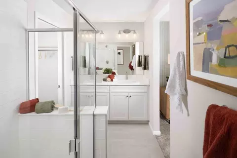 Bath - 21313 E 63rd Dr, Aurora, CO 80019 photo 2 of 2