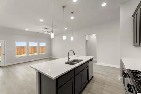 Kitchen - 1101 Trinity Rail Rd, Anna, TX 75409 photo 6 of 8