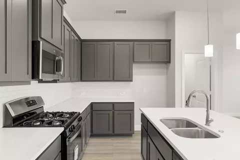 Kitchen - 1101 Trinity Rail Rd, Anna, TX 75409 photo 5 of 8