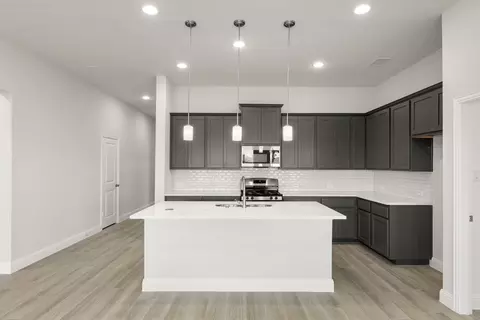 Kitchen - 1101 Trinity Rail Rd, Anna, TX 75409 photo 4 of 8