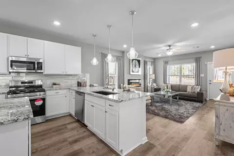 Kitchen - 14202 Firecracker Ln, Splendora, TX 77372 photo 4 of 6
