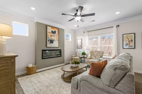 Living - 573 Pemberton St, Kingston, GA 30145 photo 6 of 11