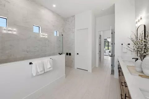 Bath - 10097 Amara Ranch Dr, Lake Worth, FL 33449 photo 1 of 6