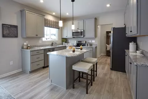 Kitchen - 105 Sycamore Dr, Circleville, OH 43113 photo 6 of 8