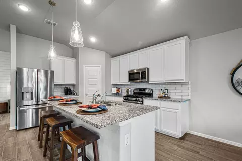 7304 Poplar Dr, Argyle, TX 76226