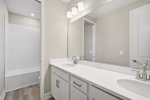 Bath - 14238 Sawmill St, Parrish, FL 34219 photo 1 of 3