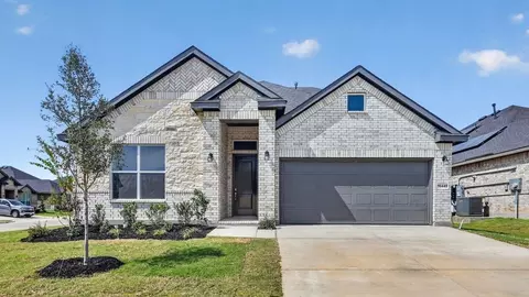 10432 Sarasota St, Midlothian, TX 76065