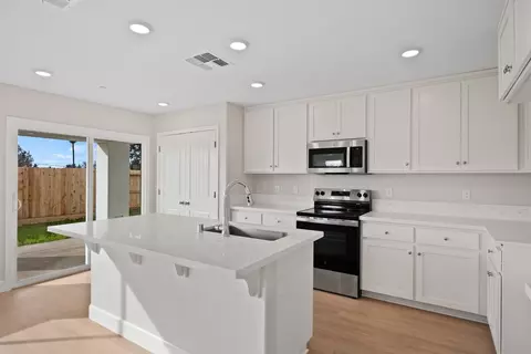 Kitchen - 2684 Wesley Way, Chico, CA 95973 photo 3 of 5