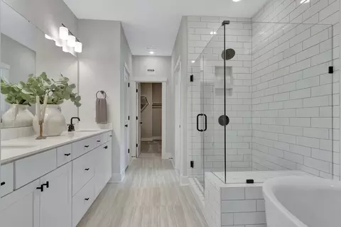 Bath - 2209 Skipping Stone Dr, Durham, NC 27705 photo 2 of 3