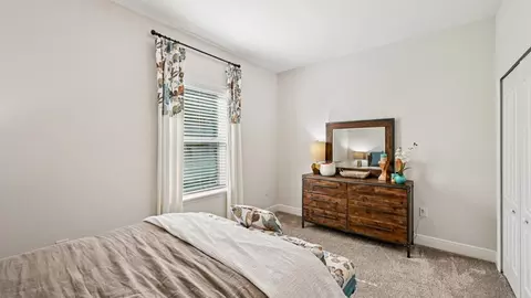 Bedroom - 2214 Elegant Mnr Cir, Edgewater, FL 32141 photo 6 of 6