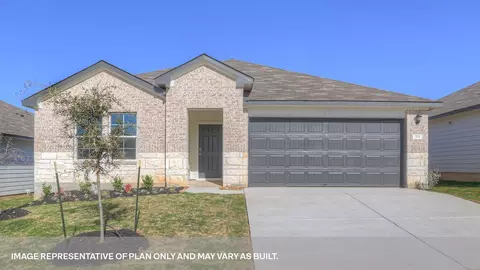 477 Cottonmouth Ln, Seguin, TX 78155