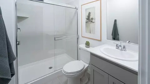 Bath - 1165 Cathy St, Galt, CA 95632 photo 2 of 4