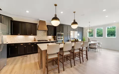 Kitchen - 7904 Pine St, Fairview, TN 37062 photo 5 of 11