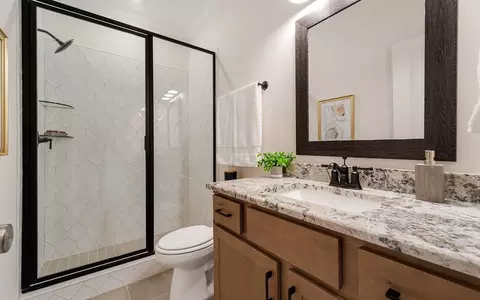 Bath - 7904 Pine St, Fairview, TN 37062 photo 6 of 14