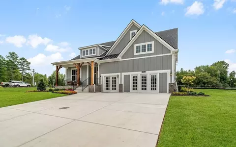 Exterior - 7904 Pine St, Fairview, TN 37062 photo 8 of 11