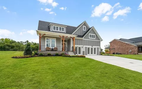 Exterior - 7904 Pine St, Fairview, TN 37062 photo 9 of 11