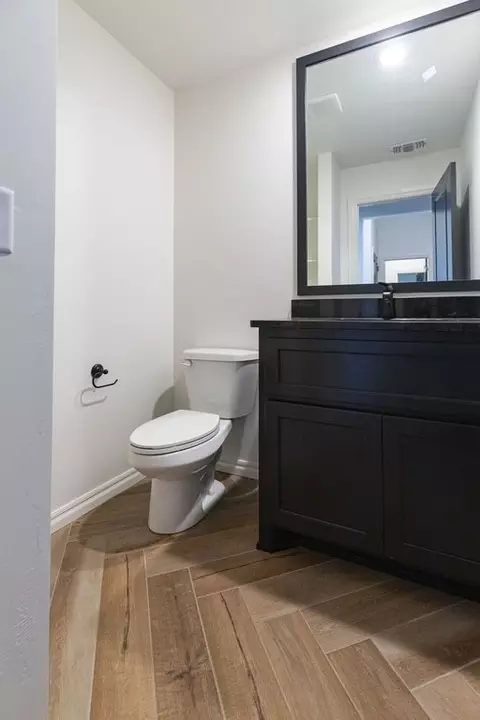 Bath - 932 Hydrangea Way, Edmond, OK 73034 photo 12 of 19
