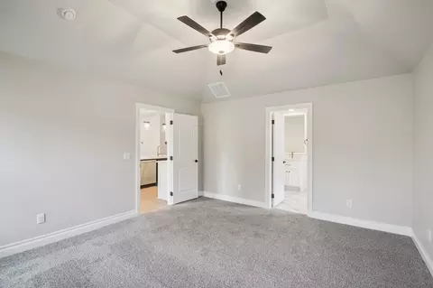 Bedroom - 932 Hydrangea Way, Edmond, OK 73034 photo 2 of 10