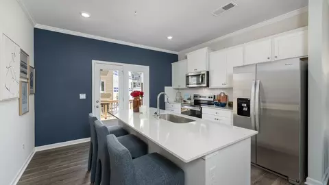 310 Laurel Ln, Hapeville, GA 30354