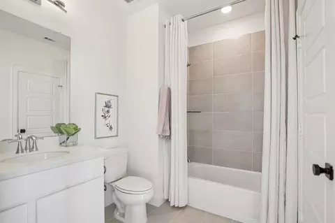 Bath - 2012 Grey Birch Pl, Aledo, TX 76008 photo 4 of 4