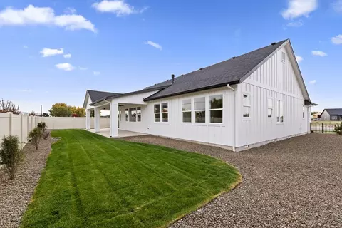 Exterior - 10516 W Cloudburst St, Star, ID 83669 photo 6 of 8