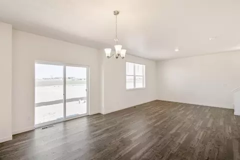 Living - 957 Andrews Crest Dr, Berthoud, CO 80513 photo 3 of 5