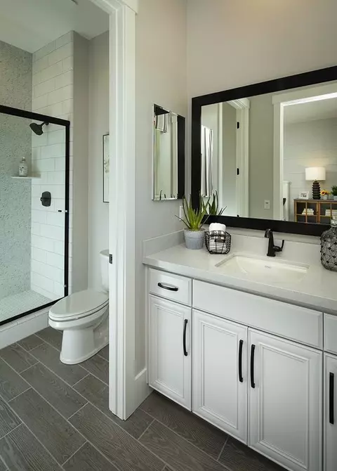 Bath - 2036 Pinehurst Dr, Lincoln, CA 95648 photo 3 of 6