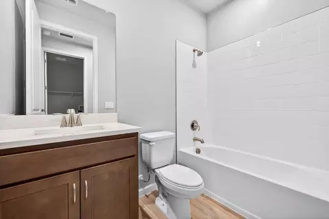 Bath - 13222 Oxeye Ln, Parrish, FL 34219 photo 1 of 2