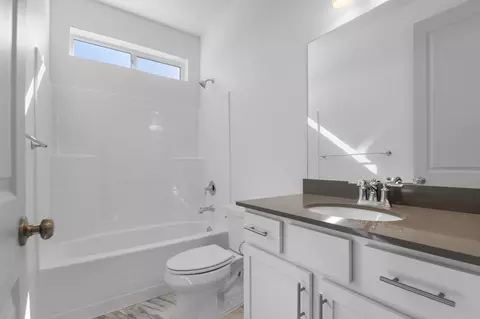 Bath - 3336 W 1570 N, Provo, UT 84601 photo 3 of 4