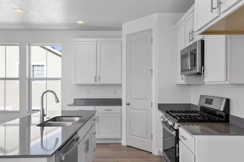 Kitchen - 3336 W 1570 N, Provo, UT 84601 photo 2 of 2