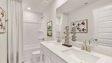 Bath - 3413 Dench Dr, Murfreesboro, TN 37130 photo 5 of 7