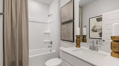 Bath - 3413 Dench Dr, Murfreesboro, TN 37130 photo 6 of 7