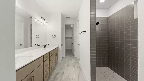 Bath - 701 Wicklow Ct, Celina, TX 75009 photo 3 of 5
