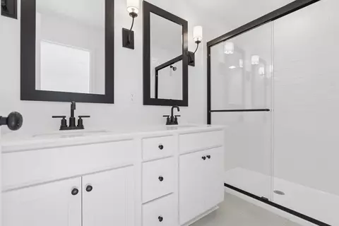 Bath - 32 Silverbell Ave, Berlin, NJ 08009 photo 1 of 4