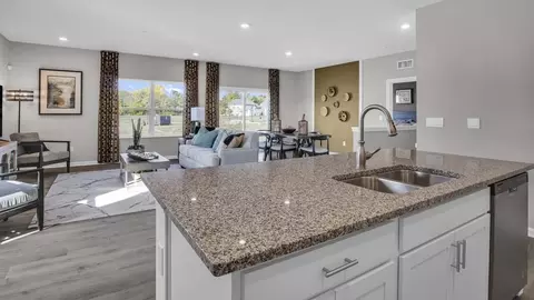 Kitchen - 1926 Willoughby Ave, Springfield, OH 45503 photo 6 of 11