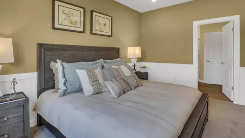Bedroom - 1926 Willoughby Ave, Springfield, OH 45503 photo 5 of 23