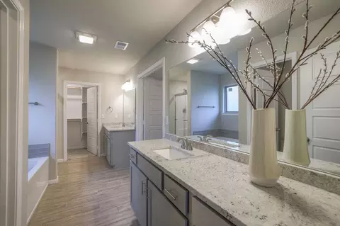 Bath - 25490 84th St, Lenexa, KS 66227 photo 4 of 4