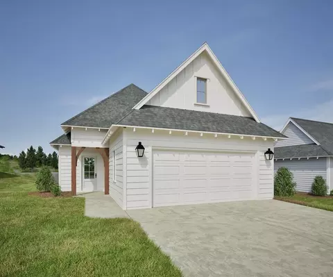 100 Firefly Ln, Opelika, AL