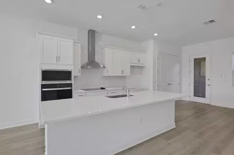 Kitchen - 6523 Trailblaze Bnd, Saint Cloud, FL 34771 photo 4 of 5