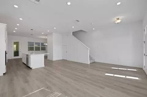 Living - 6523 Trailblaze Bnd, Saint Cloud, FL 34771 photo 1 of 2